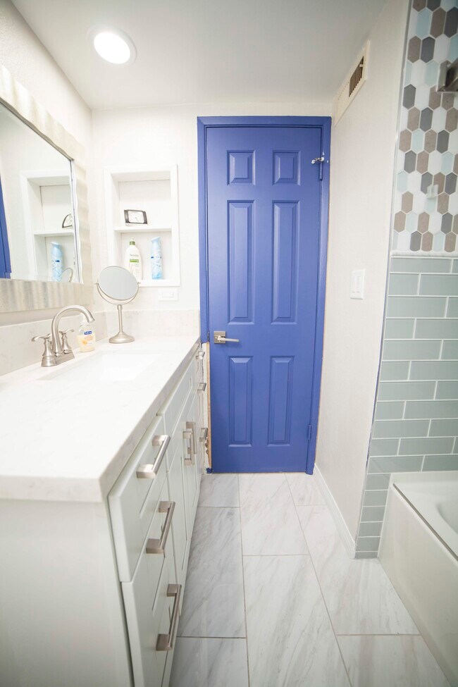 Building Photo - 20651 Roscoe Blvd