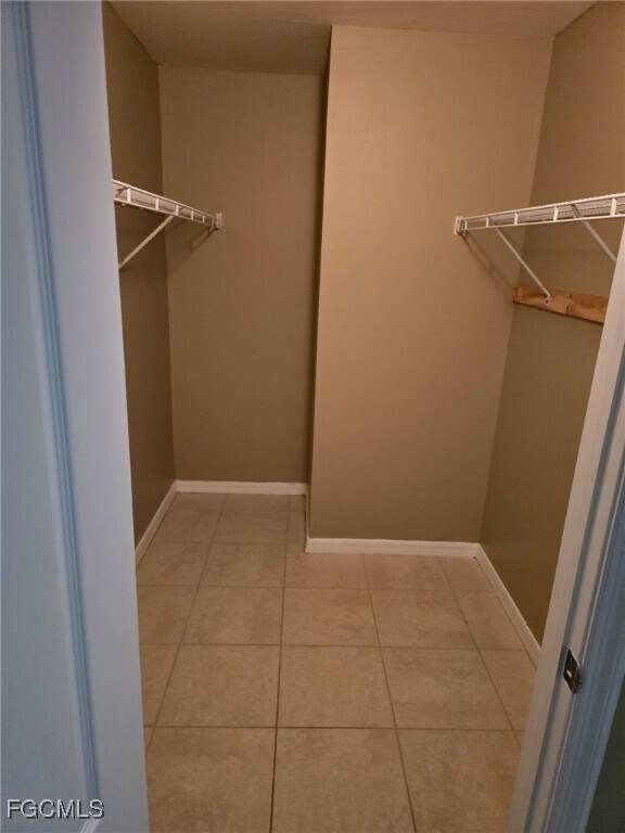 Building Photo - 2421 Churchill Ave N