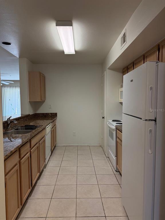 Building Photo - 474 S Pin Oak Pl