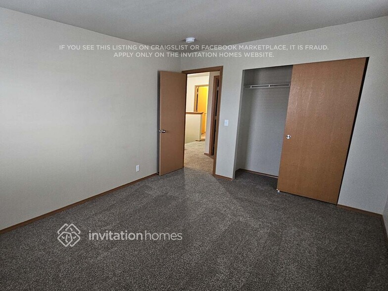 Building Photo - 114 Roberts St NE