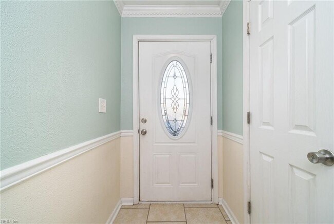 Front door (Inside View) - 662 Biltmore Dr