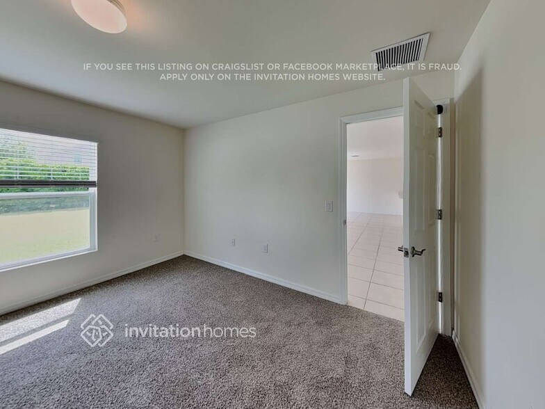 Building Photo - 3298 Acapulco Cir