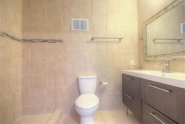 Building Photo - 8400 Hickory St