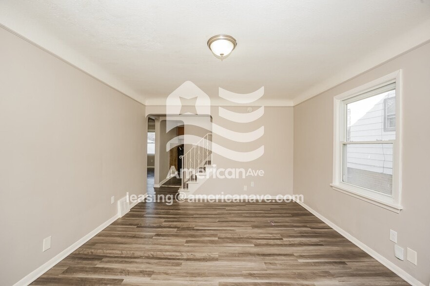 Building Photo - 4304 E 164th St