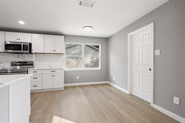 Building Photo - 14015 Cleobrook Dr