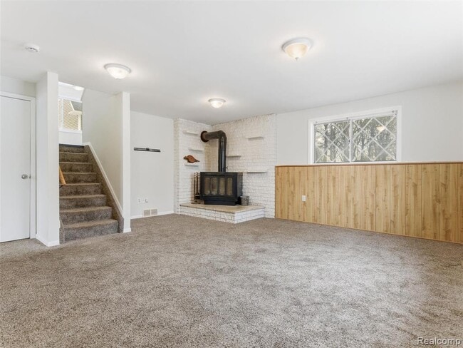 Building Photo - 38301 Murdick Dr