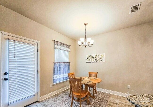Building Photo - 8881 Bellawood Cir