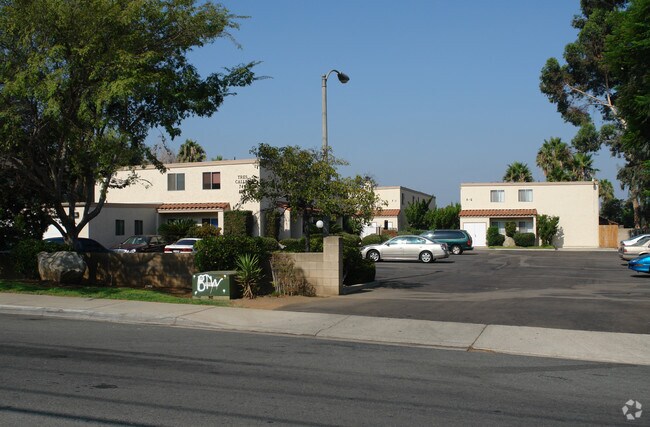 Building Photo - 748 3rd St