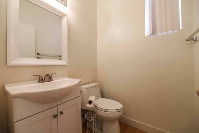 Primary Photo - CUTE UPGRADED 3 BEDROOM CONDO IN HENDERSON!