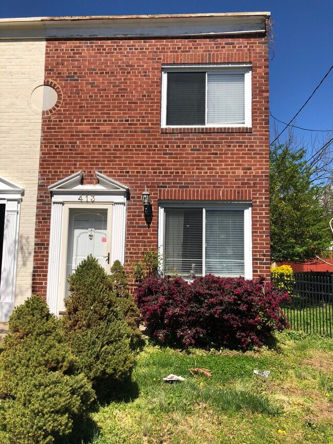 house-End unit Townhouse - 413 Gibbon St