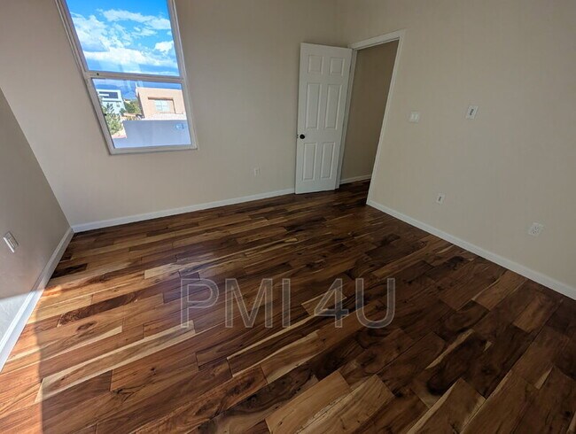 Building Photo - 6101 Eagle Eye Dr NW