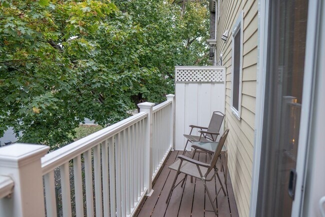 Building Photo - 9 Park St