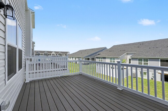 Building Photo - 9177 Edenderry Dr