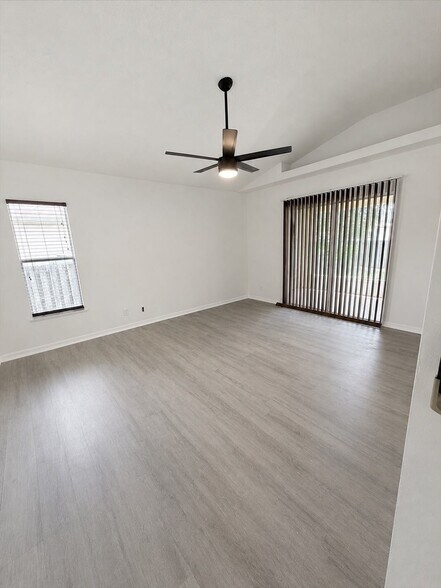 Building Photo - 3371 Freedom Ave