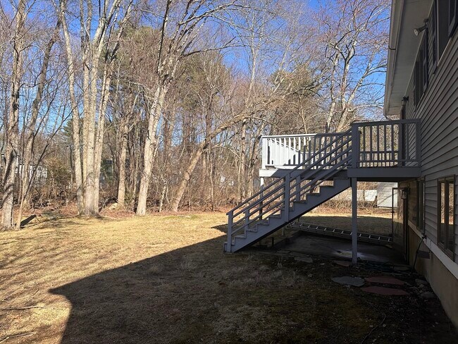 Building Photo - 13 Phillip Ave