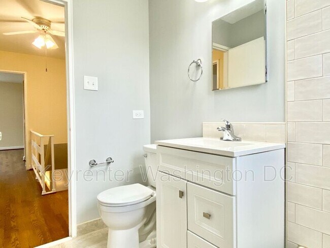 Building Photo - 5514 Chillum Pl NE