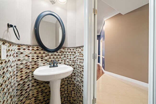 Building Photo - 14218 Baron Oaks Dr