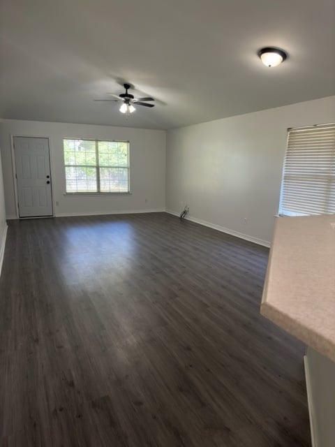 Building Photo - Spacious, Stylish, and Move-In Ready – 4-B...