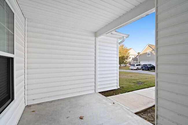 Building Photo - 3740 Sage Dr