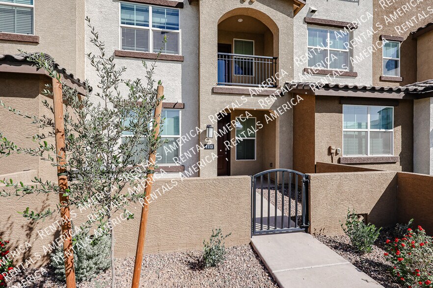 Building Photo - 1255 N Arizona Ave
