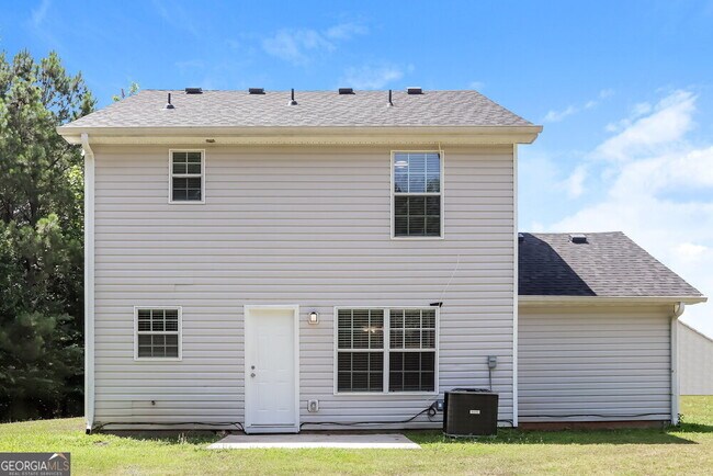 Building Photo - 139 Woodwind Way