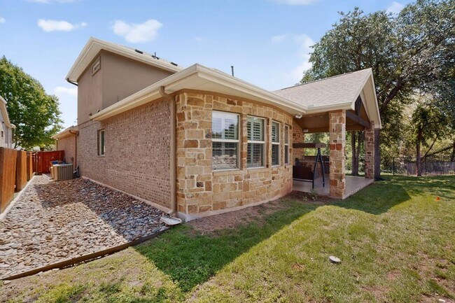Building Photo - 13900 Tyburn Trail