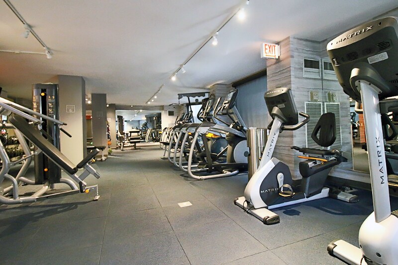 Building Photo - 35 W Elm St