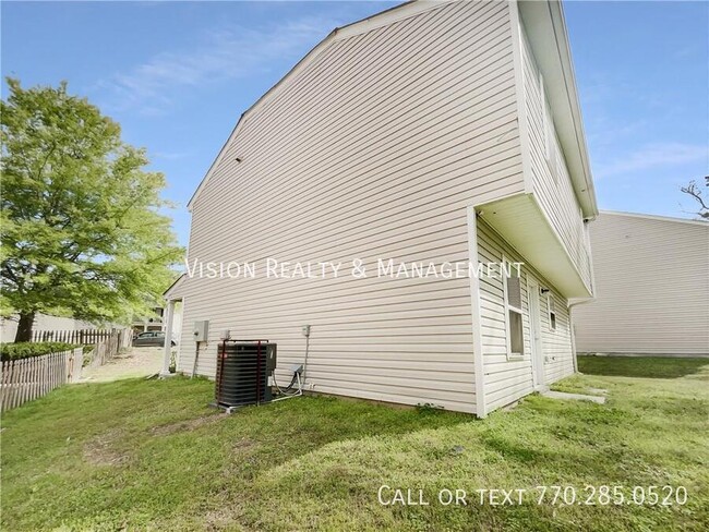 Building Photo - 745 Dot Dr