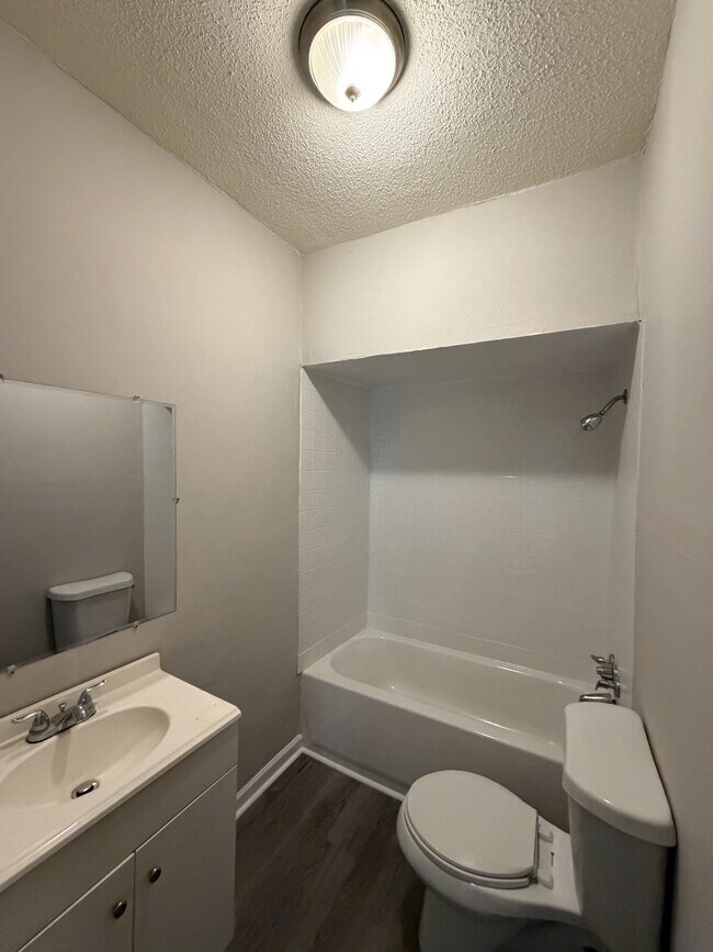 Building Photo - 5402 Ave D