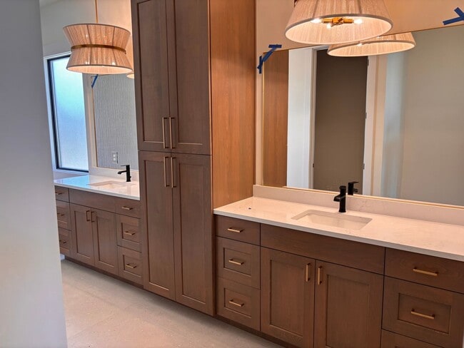 Building Photo - BRAND NEW 5 bed | 3.5 bath | 3 car garage ...