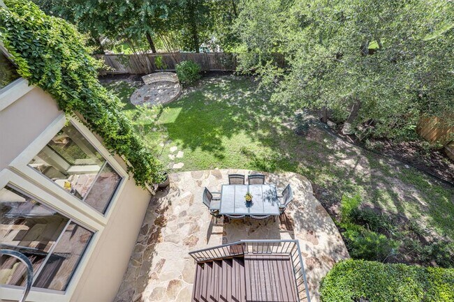 Building Photo - 13229 Country Trails Ln
