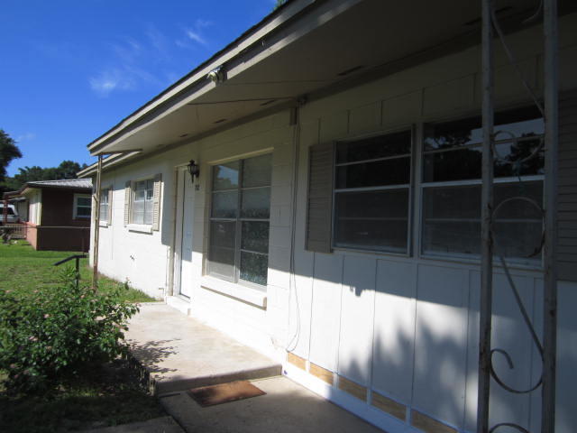Building Photo - 712 Newport Dr