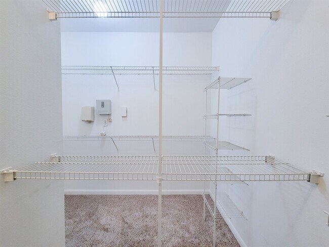 Building Photo - 1330 Old Spanish Trl