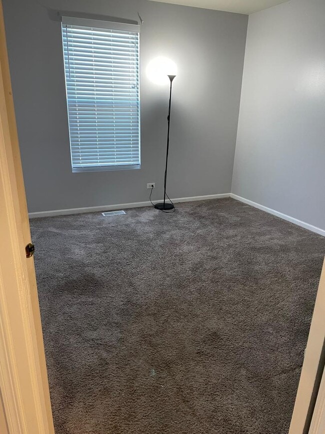 Building Photo - 416 Conservatory Ln