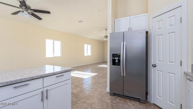 Building Photo - 411 N Central Ave