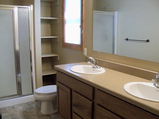 Building Photo - 2715 Westfork Ln