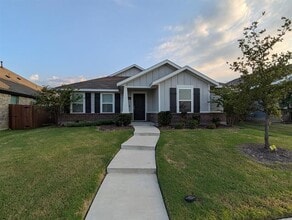 Building Photo - 3952 Bison Ln