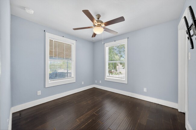 Building Photo - 1225 Michigan Ave