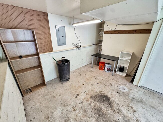 Building Photo - 100 Roswell Farms Ct