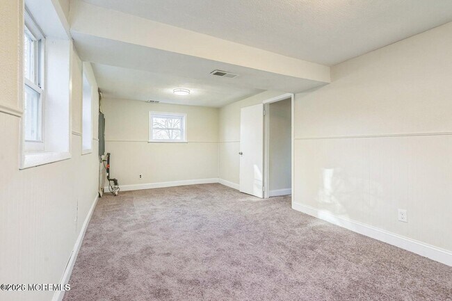 Building Photo - 1575 Deer Hollow Dr