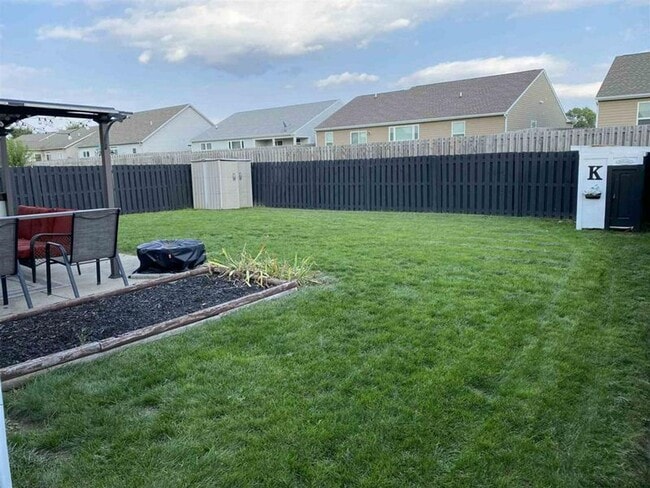 Building Photo - Ranch Style House with Fenced Backyard