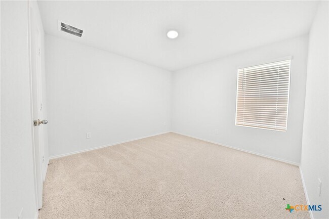 Building Photo - 813 Indigo Wy