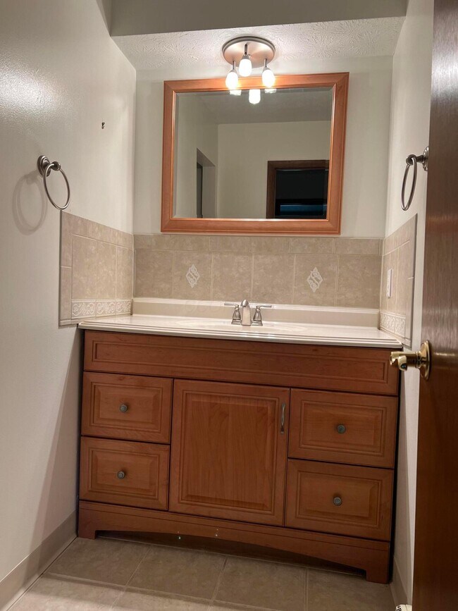 Building Photo - 316 Finstock Way