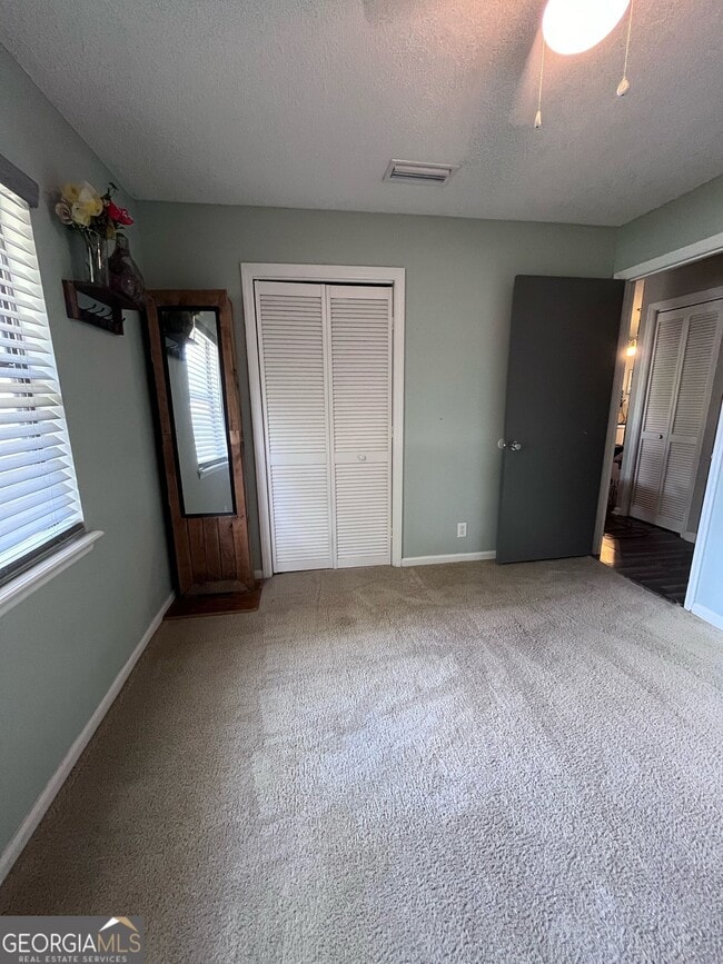 Building Photo - 315 Sunnyside Dr