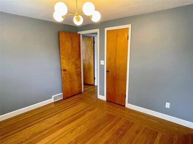 Building Photo - 30 Althea Dr