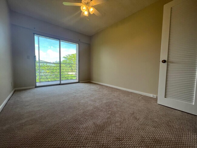 Building Photo - 417 Mansfield I