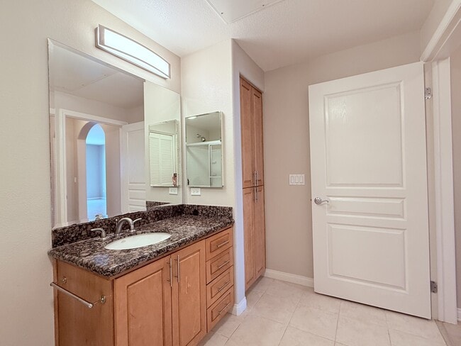 Building Photo - 3857 Pell Pl