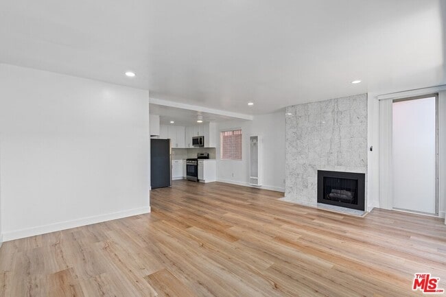 Building Photo - 122 Buccaneer St