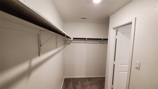 Building Photo - 120 Konik Rd