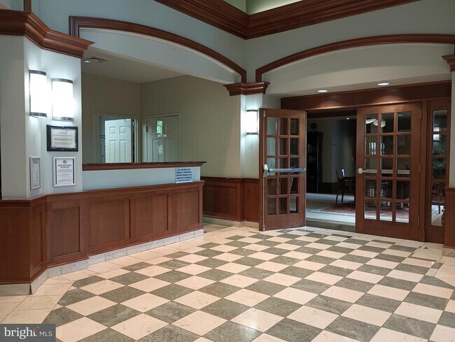 Building Photo - 11800 Sunset Hills Rd